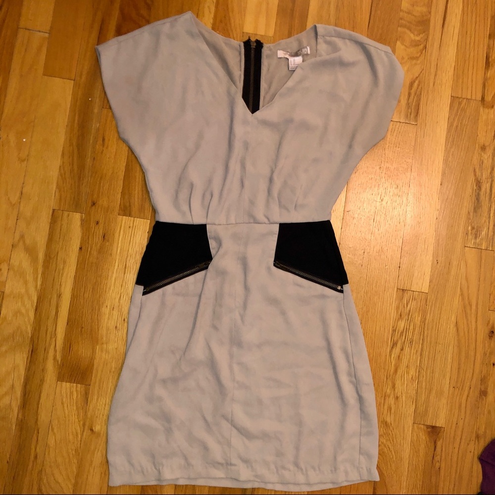 Forever 21 - Taupe shift dress - sz S